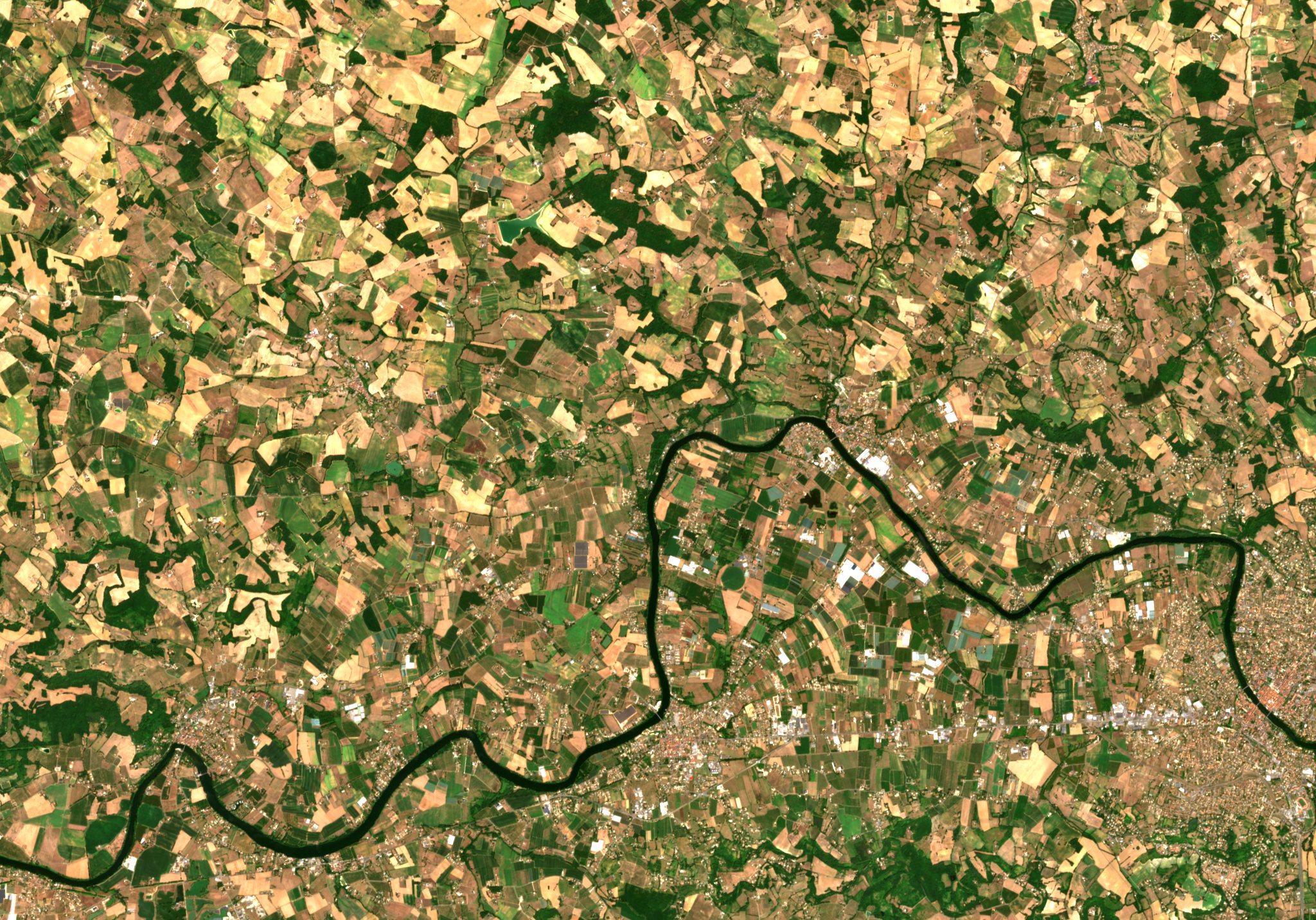 Lot valley between Monclar and Casseneuil, elevation and Sentinel-2 image of 28 July 2026